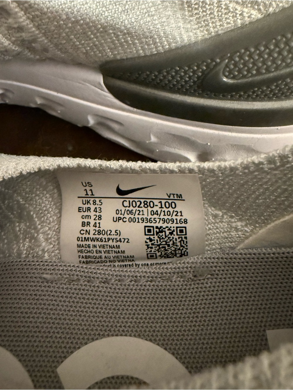 6 pair of women’s Nike tennis shoes - size 11 - Picture 7 of 16